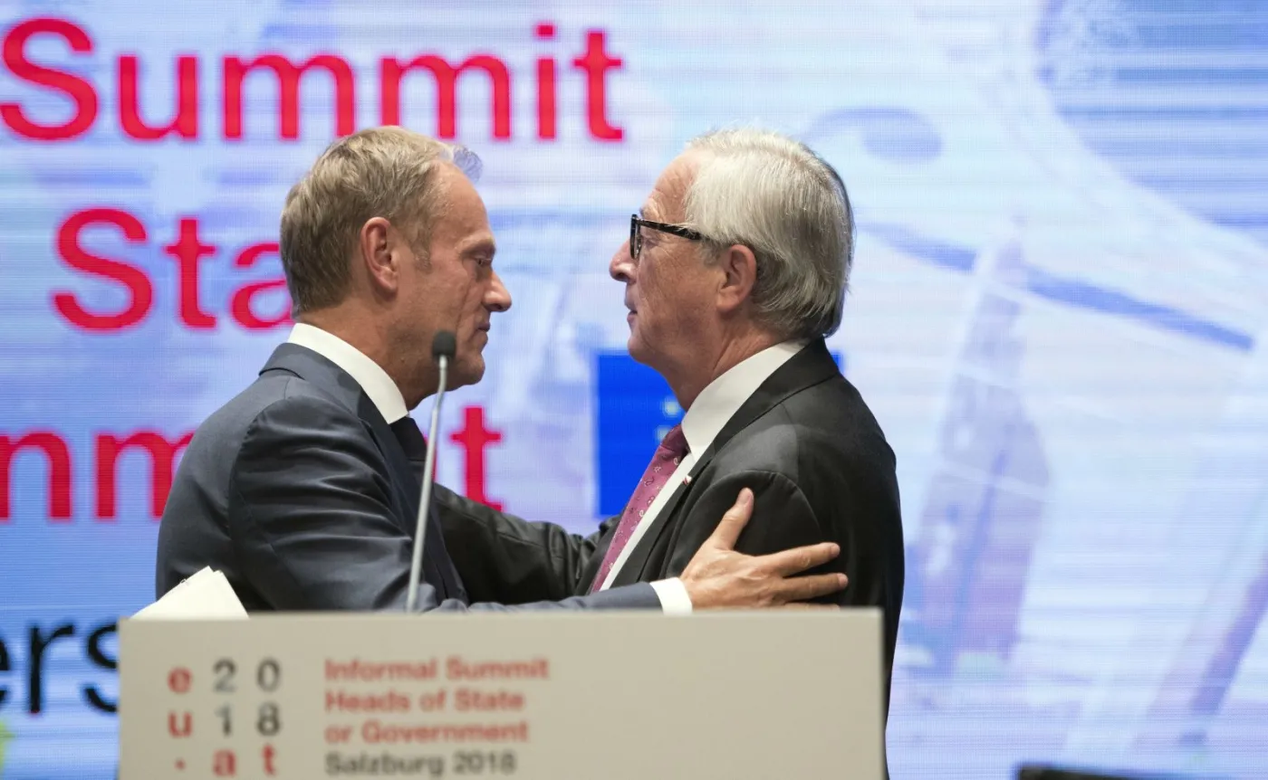 Donald Tusk i Jean-Claude Juncker w Salzburgu