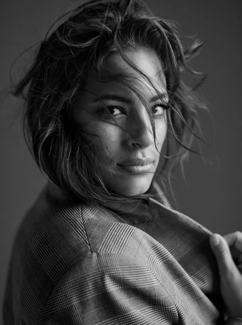 11569388-ashley-graham-w-kampanii-kolekcji.jpg