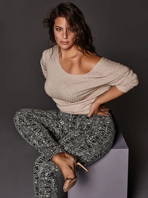 11569440-ashley-graham-w-kampanii-kolekcji.jpg