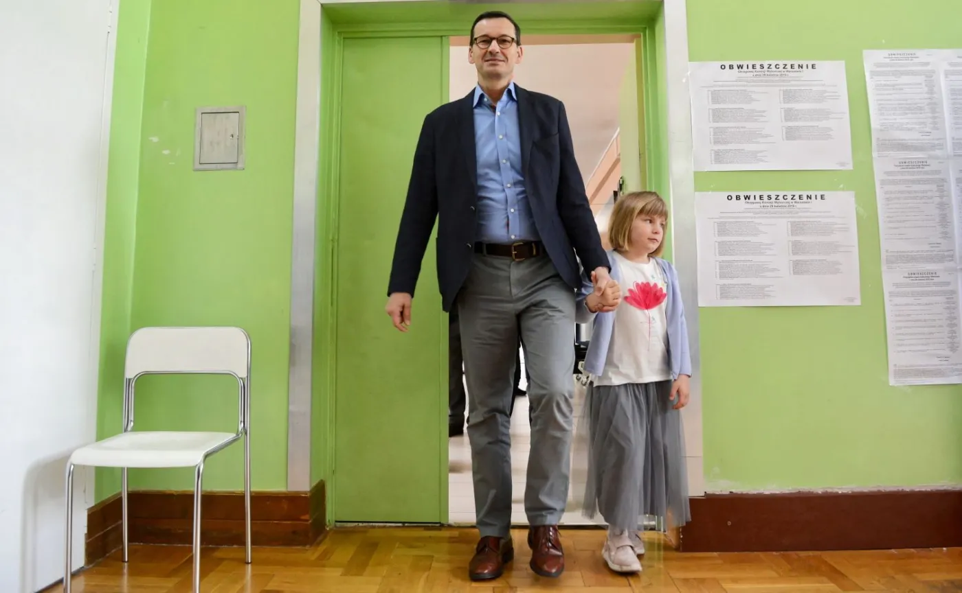 12352526-premier-mateusz-morawiecki-z-corka.jpg