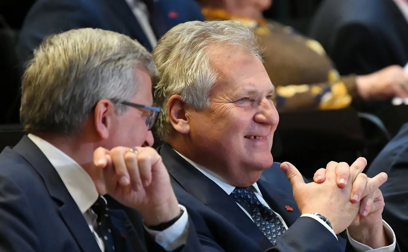 12371553-aleksander-kwasniewski-i-bronislaw.jpg