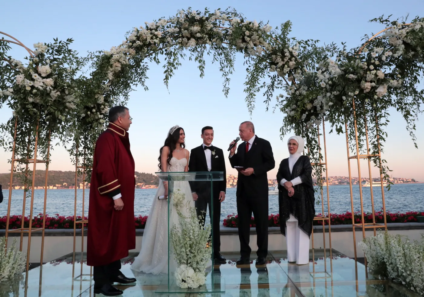 12384215-prezydent-turcji-erdogan-swiadkiem.jpg