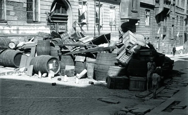 Nieznane ZDJĘCIA z Powstania Warszawskiego. Część 1 [FOTO]