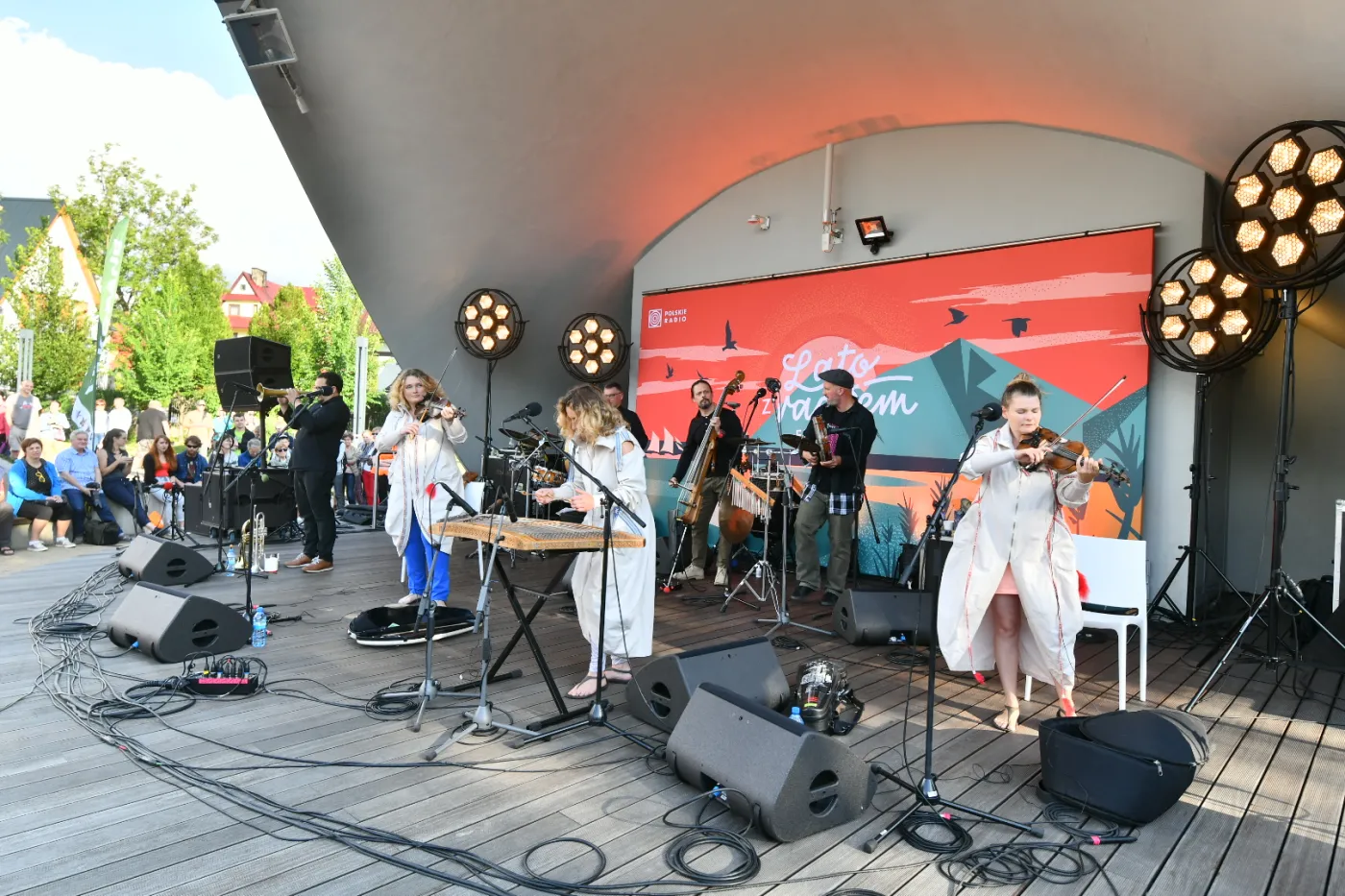 12434909-kapela-ze-wsi-warszawa-amfiteatr.jpeg