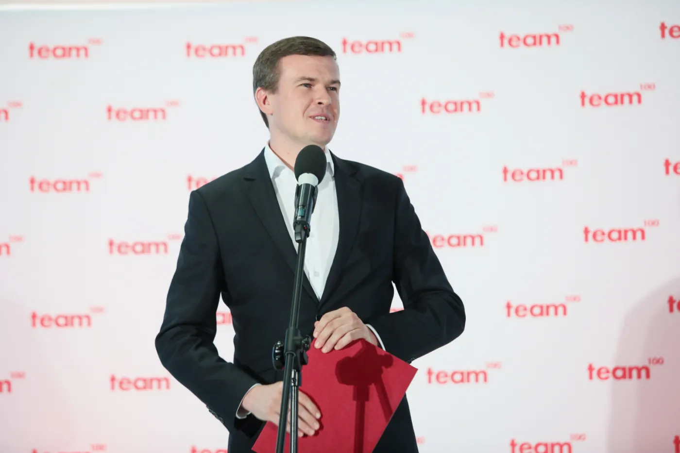 Minister sportu i turystyki Witold Bańka