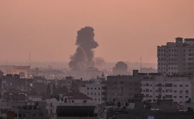 Izrael wznowił ataki w Strefie Gazy. "Skrzywdzimy każdego, kto spróbuje nas skrzywdzić"