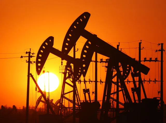 Ropa najtańsza od 11 lat. A to dopiero początek cenowej walki o Europę