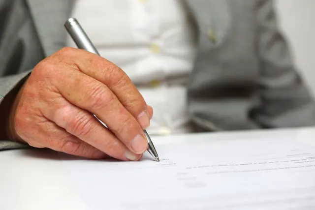Seniorzy tracą mieszkania. "Groźna renta dożywotnia"