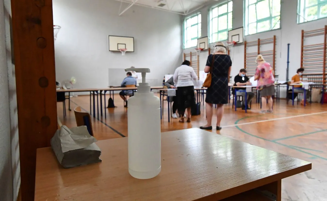 Polska po I turze wyborów prezydenckich [RELACJA NA ŻYWO]