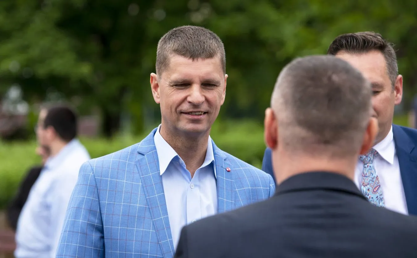 Piontkowski: Sądzę, że od września będzie możliwy powrót do tradycyjnej szkoły [ROZMOWA]