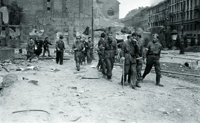 Spacer dźwiękowy "Unseen Soundwalks: the Warsaw Rising '44"