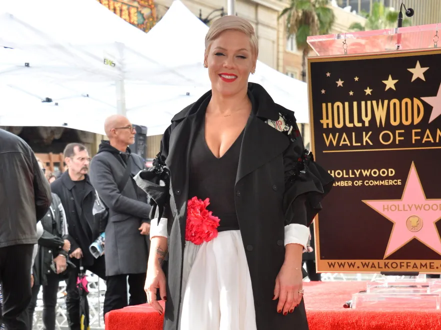 Keith Urban oraz Pink w duecie o piciu. Posłuchaj "One Too Many"