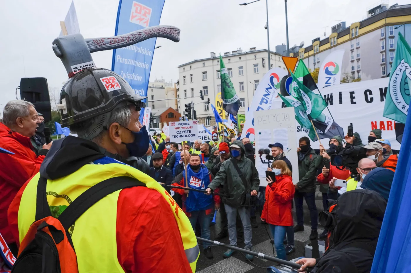 Protest górników w Warszawie. "Kiedyś sól tej ziemi, a dziś sól w oku"