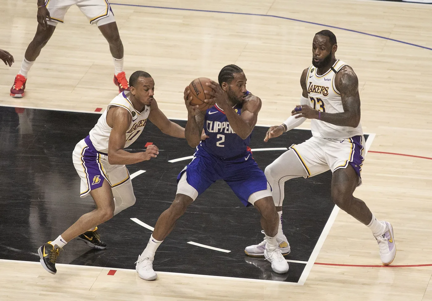 Pandemia koronawirusa zmniejszyła przychody ligi NBA o 10 procent