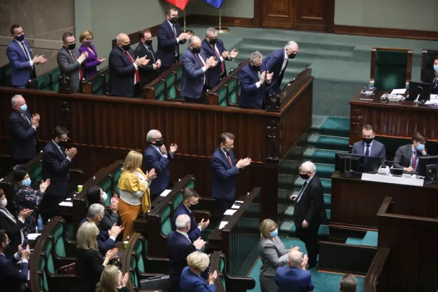 Konfederacja: Rząd PiS jest gorszy od UE