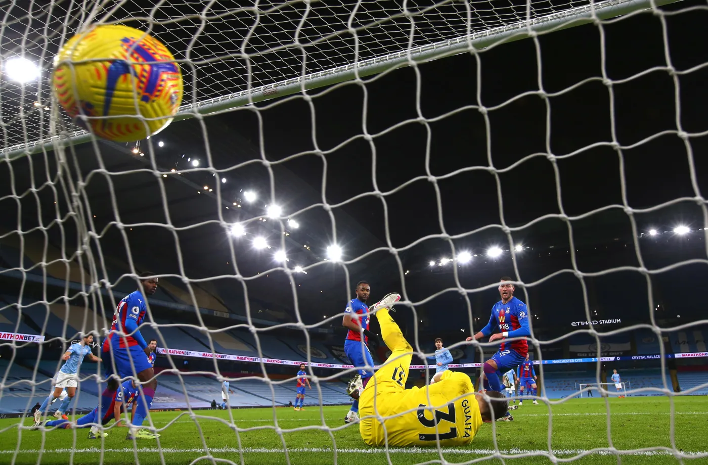 Piąte z rzędu zwycięstwo Manchesteru City i awans na drugie miejsce w tabeli