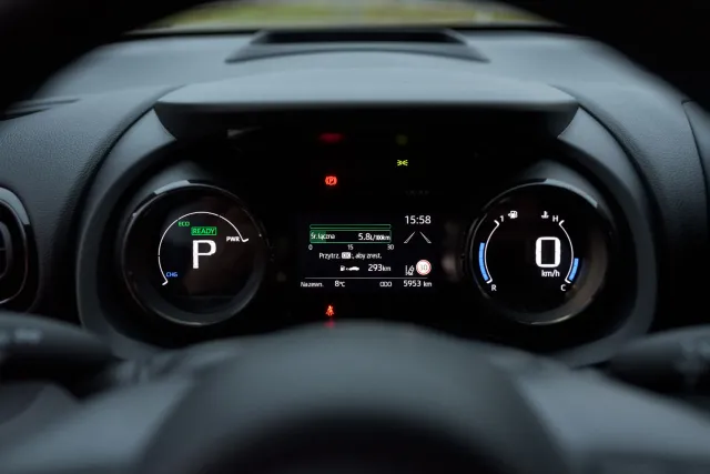 Toyota Yaris w Polsce tanieje. Ale kusi nie tylko ceną i nowym napędem