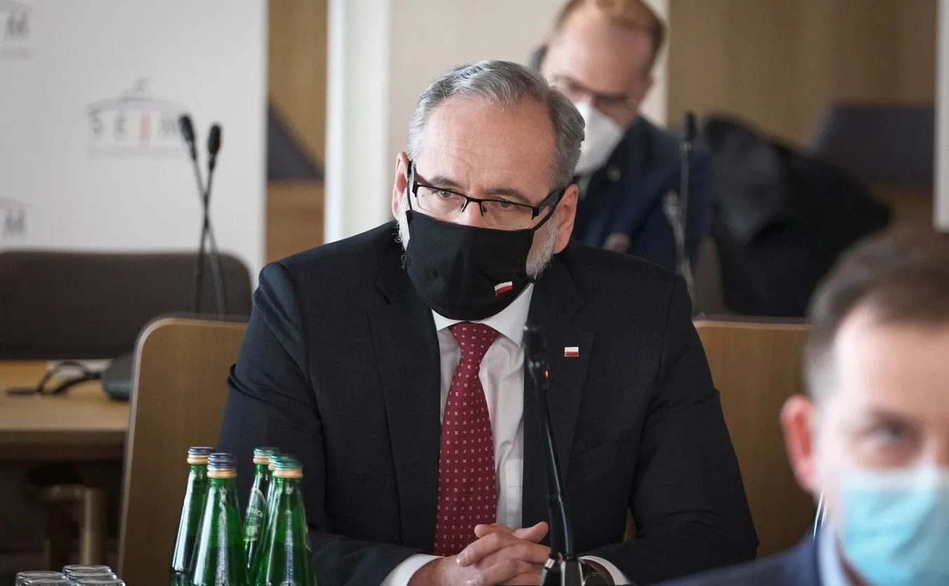 Niedzielski mówi o trzeciej fali koronawirusa w Polsce. "Poluzowania mogą być cofnięte"