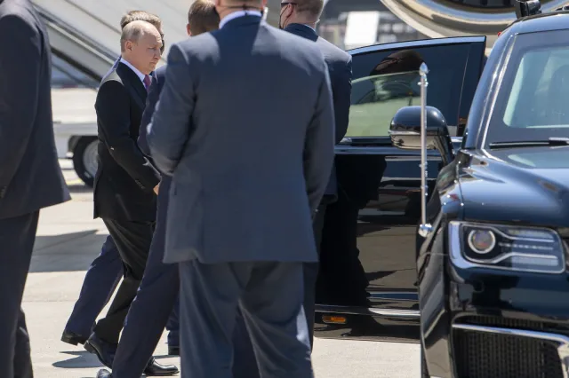 Putin zaskoczył nową limuzyną, Aurus Senat jeździ także na wodór