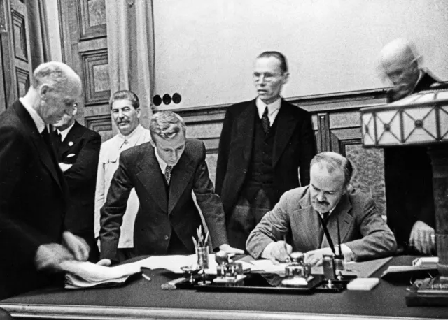 Rocznica paktu Ribbentrop-Mołotow. Konsekwencją był IV rozbiór Polski