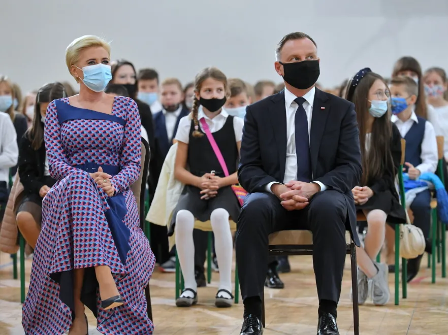 Agata Duda zainaugurowała nowy rok szkolny mocnym modowym akcentem. FOTO