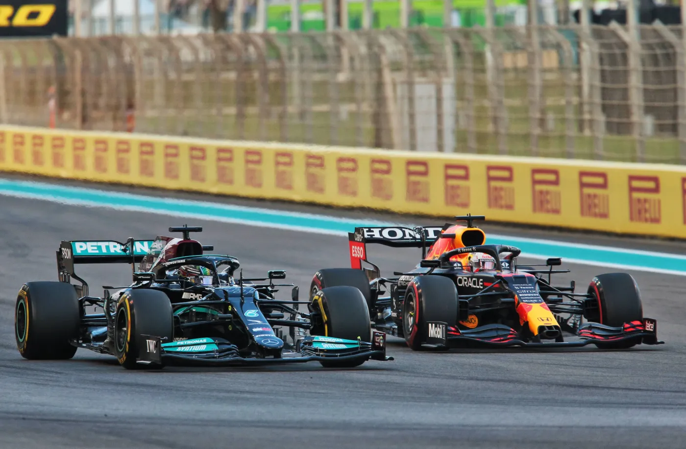 Formuła 1. FIA zbada kontrowersyjne wydarzenia w Abu Zabi