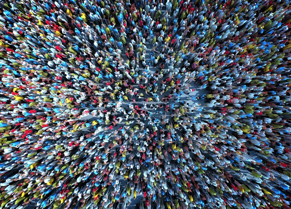 Czym jest mądrość tłumu? Kolektyw może podejmować lepsze decyzje niż eksperci