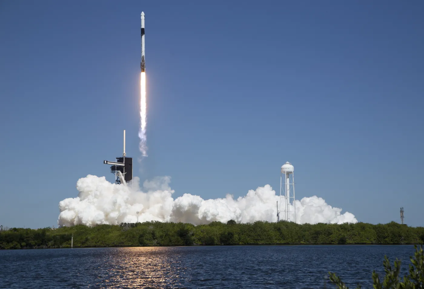 Pierwszy całkowicie prywatny zespół astronautów dotarł na ISS