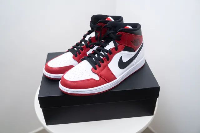 Stare buty gwiazd NBA biją rekordy zainteresowania i... wartości