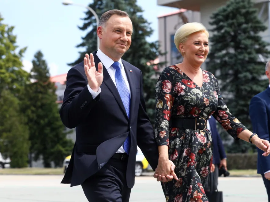 Dudowie na madryckim szczycie NATO. TAK się prezentowali, pozując z parą królewską. FOTO