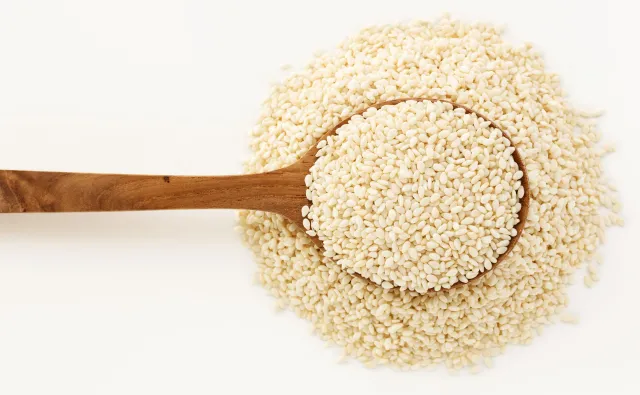 GIS wycofuje niektóre partie sezamu czarnego. W surowcu wykryto tlenek etylenu