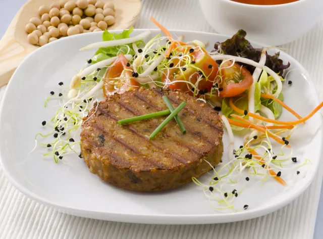 Tofu zdrowym zamiennikiem mięsa. Właściwości odżywcze. Jak jeść tofu?