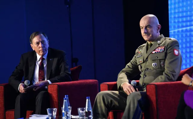 Gen. Petraeus: To dlatego Ukraina stopniowo odbija okupowane terytoria. Putin nic nie może zrobić, by to odwrócić