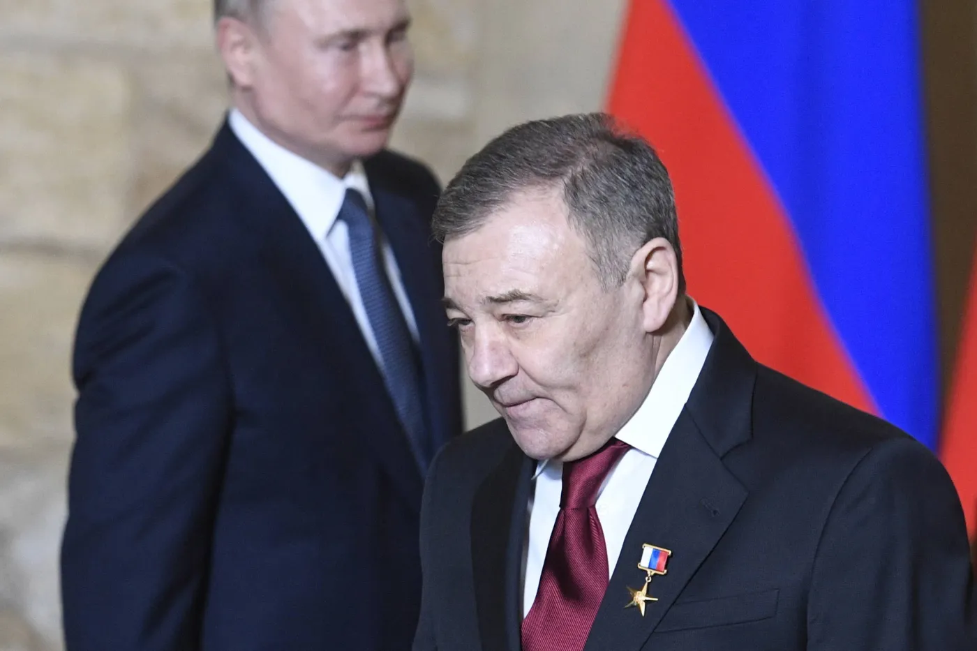 Brytyjski wywiad o tym, co "mocno dotknie Putina". Padły nazwiska Rotenberga i Żołatowa...