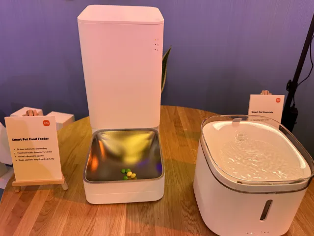 Twój kot kupowałby Xiaomi. RECENZJA automatycznego podajnika karmy