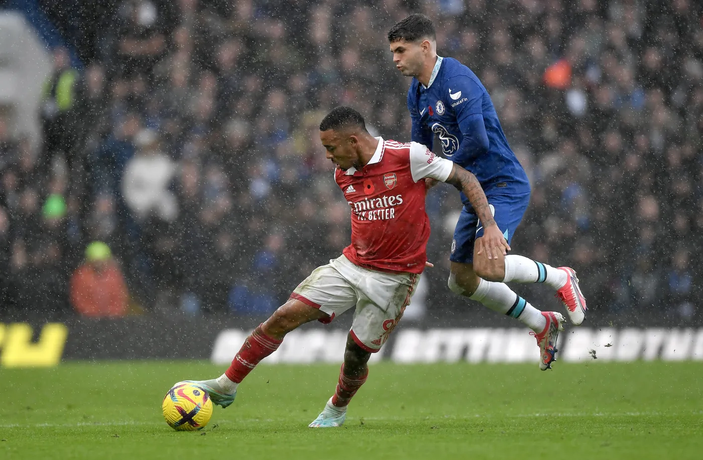 Arsenal i Liverpool lepsi w szlagierach. Niespodziewana porażka Man Utd
