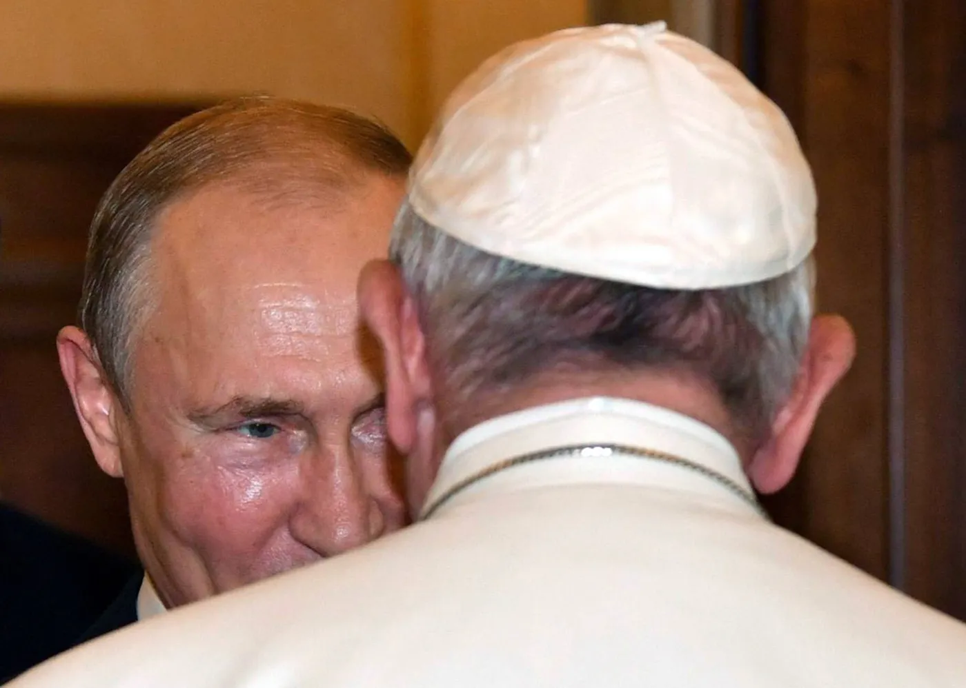 Papież Franciszek musiał przeprosić Putina? KOMENTARZ Watykanu
