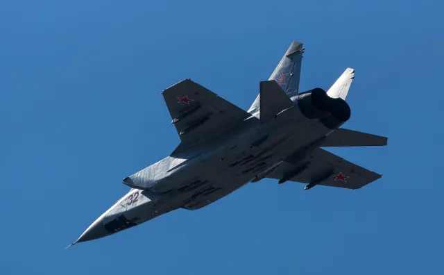 Myśliwce MiG-31K wyleciały z Białorusi. Alarm lotniczy w całej Ukrainie