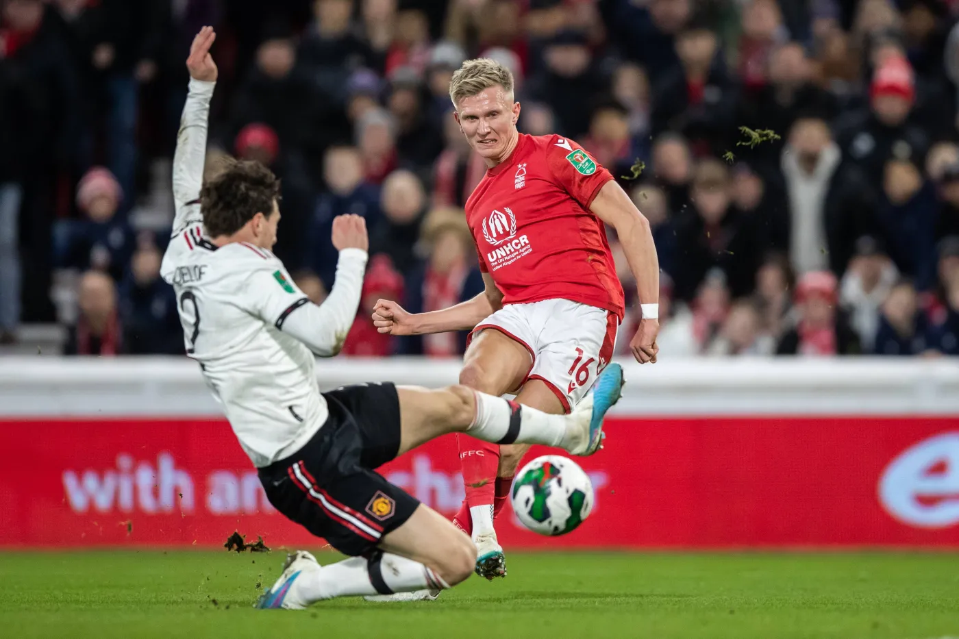 Manchester United o krok od finału Pucharu Ligi w Anglii