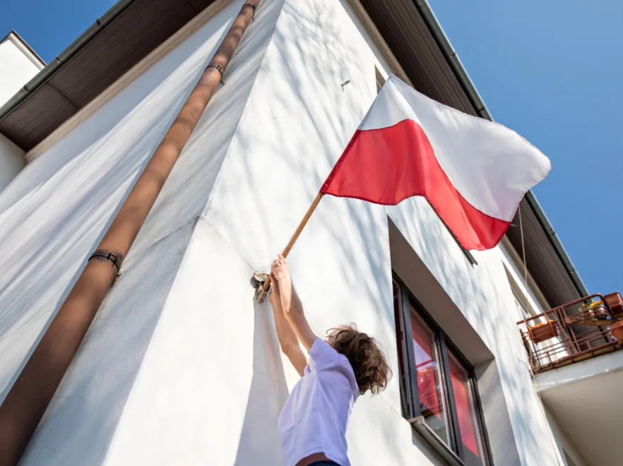 W Dniu Flagi nie ma miejsca na bylejakość! Oto zasady jej właściwego prezentowania