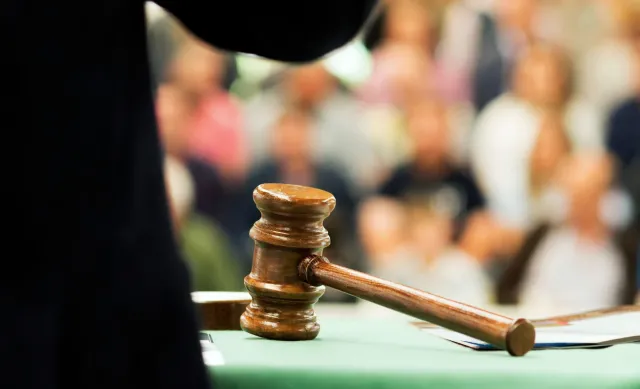 Niesamowita aukcja. Suknia księżniczki Lei, motocykl Batmana i okulary Harry'ego Pottera na sprzedaż