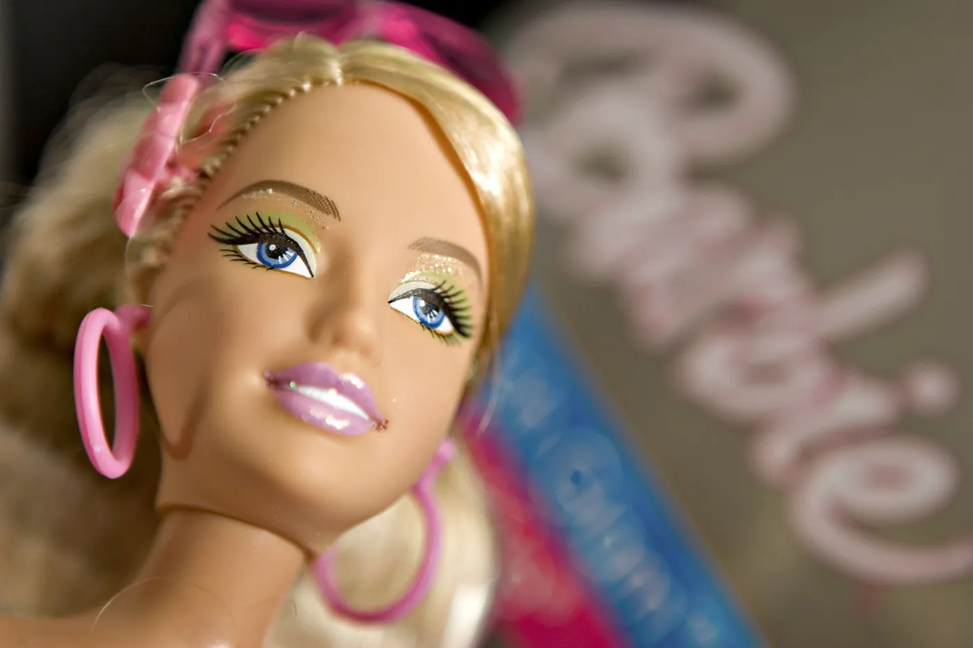 "Barbie" już w kinach. O co chodzi z kultową lalką?
