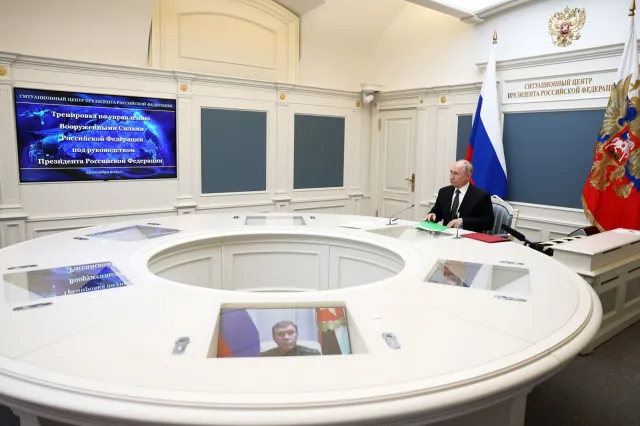 Rosja ćwiczy "zmasowane uderzenie nuklearne". Pod osobistym nadzorem Putina