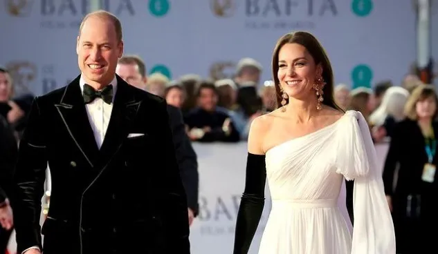 Świąteczna pocztówka od księcia i księżnej Walii. Zaskakująca, nowoczesna forma [FOTO]