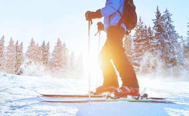 Brawura na bok, start od rozgrzewki. W te ferie na nartach jeżdżę bezpiecznie!