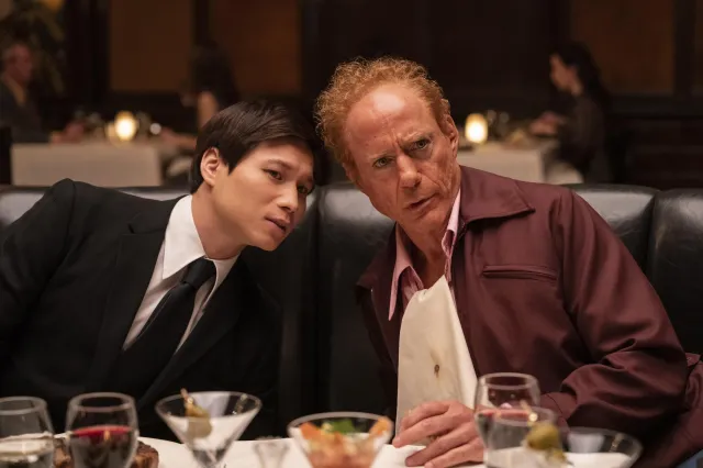 Robert Downey Jr. ma wiele twarzy. Nowy serial "Sympatyk" już w streamingu