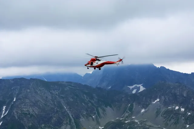 Ratownik TOPR ostrzega: Oto największe zagrożenia w Tatrach w czerwcu [WYWIAD]
