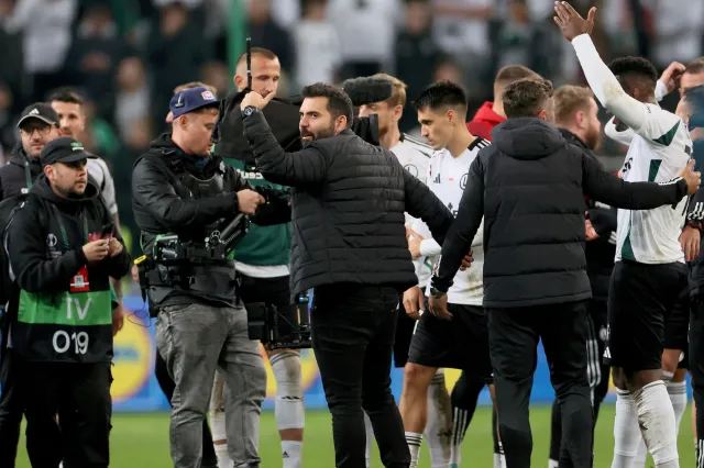 Goncalo Feio znów narozrabiał. Legia Warszawa zamiotła sprawę pod dywan