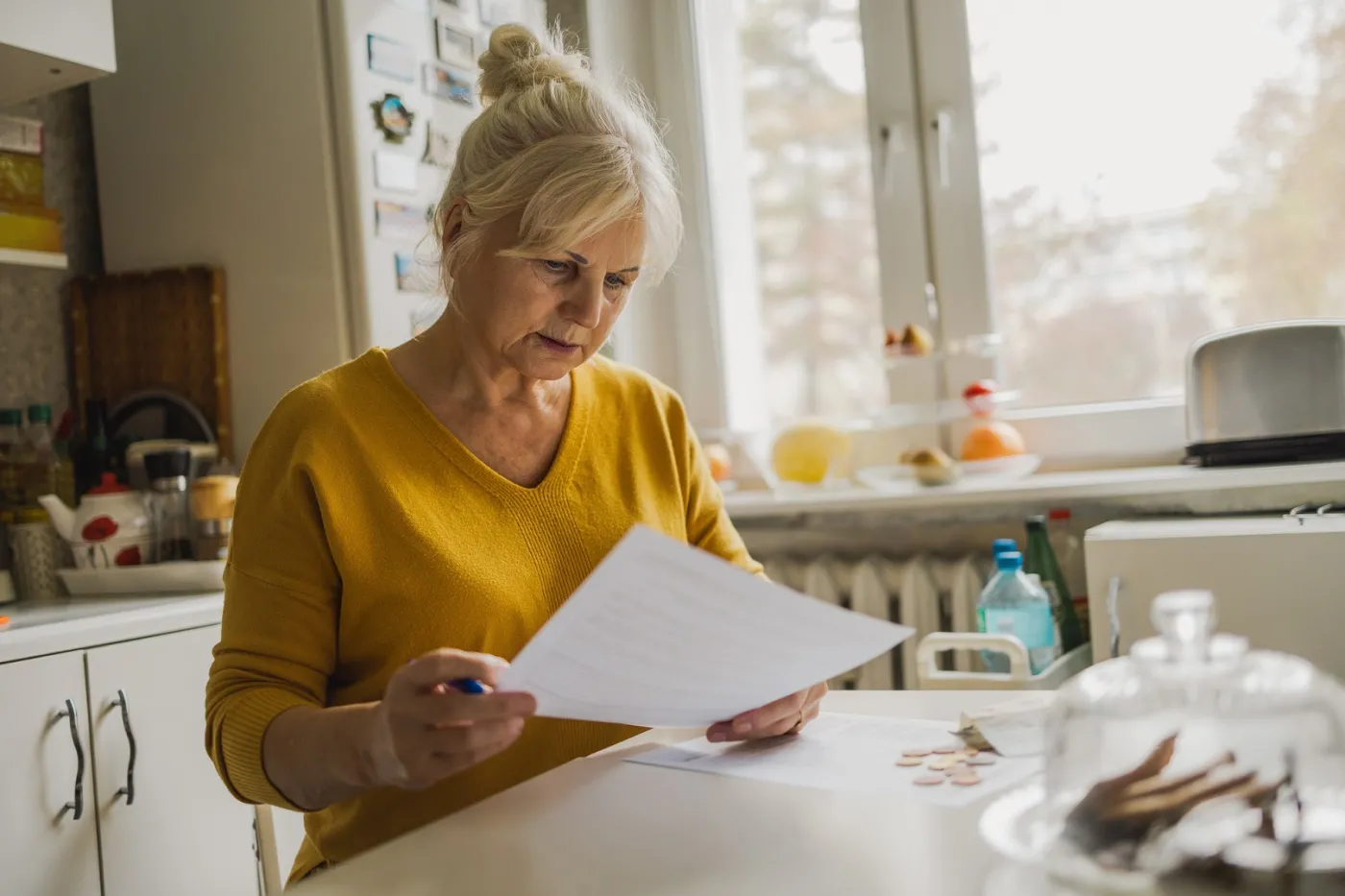 senior kobieta emerytura pieniądze