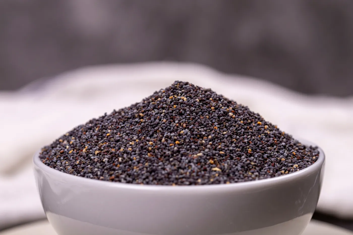 Alkaloidy opium w partii maku. GIS ostrzega